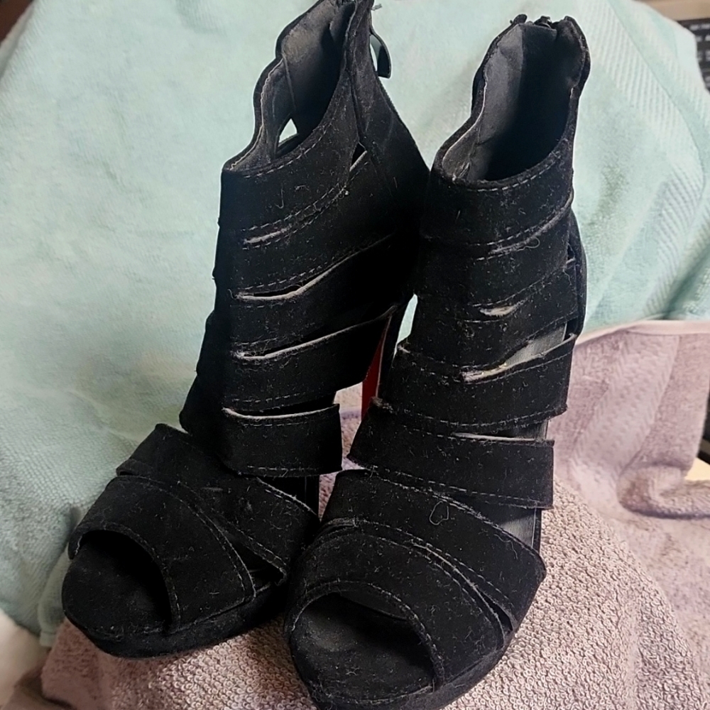LAFER Platform black velvet heels.
